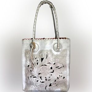 🌺Patricia Nash Leather Cut Out Tooling Collection Cavo Floral Tote Bag🌸🌺